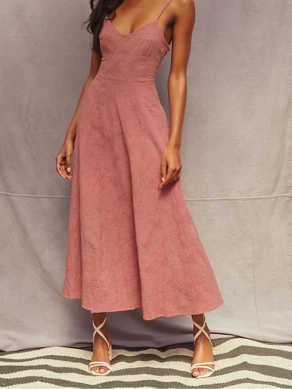 Lulu's Dusty Rose Jacquard Sleeveless Midi Dress with pockets